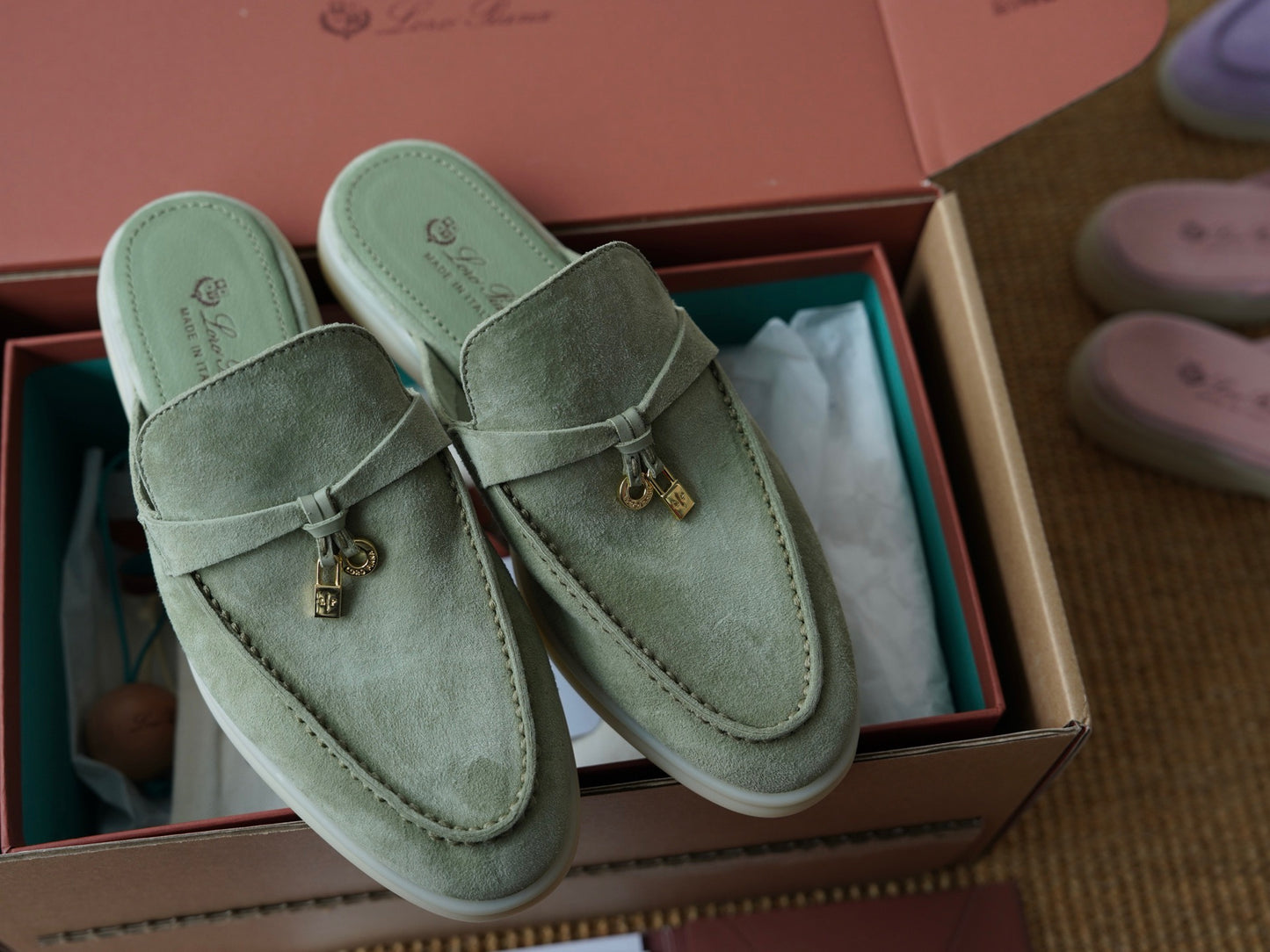 LORO SUMMER CHARM