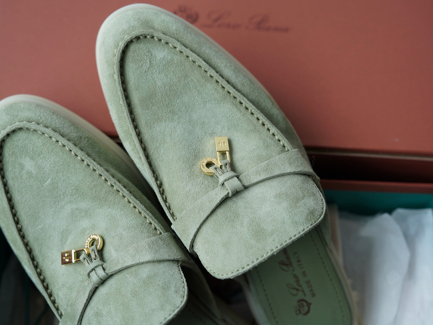 LORO SUMMER CHARM