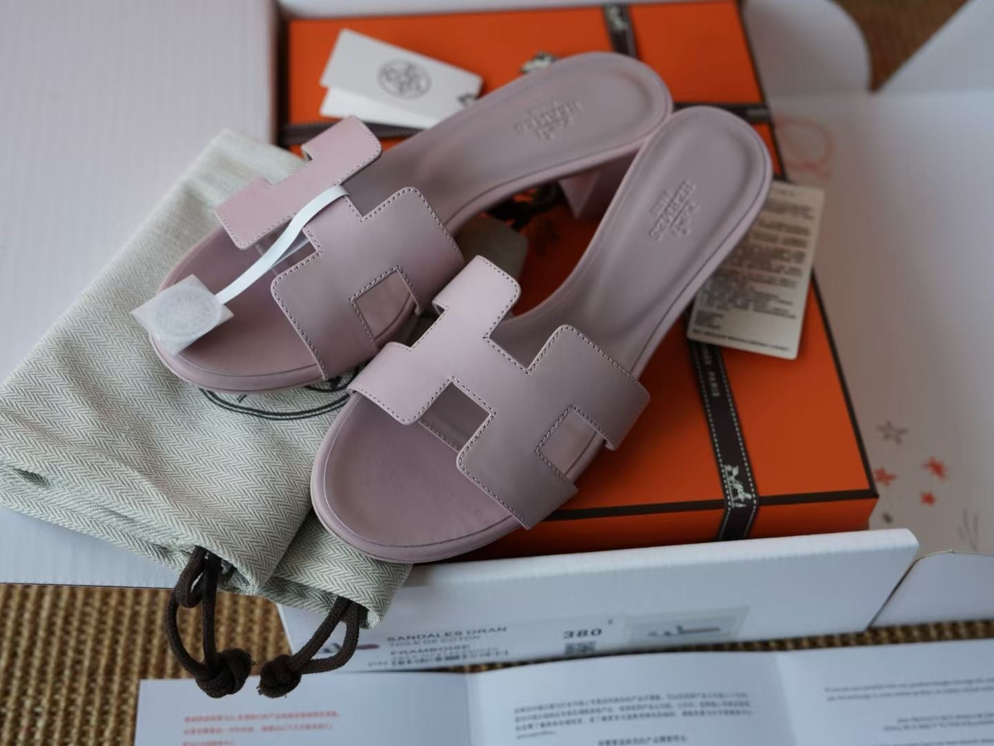 OASIS SANDAL