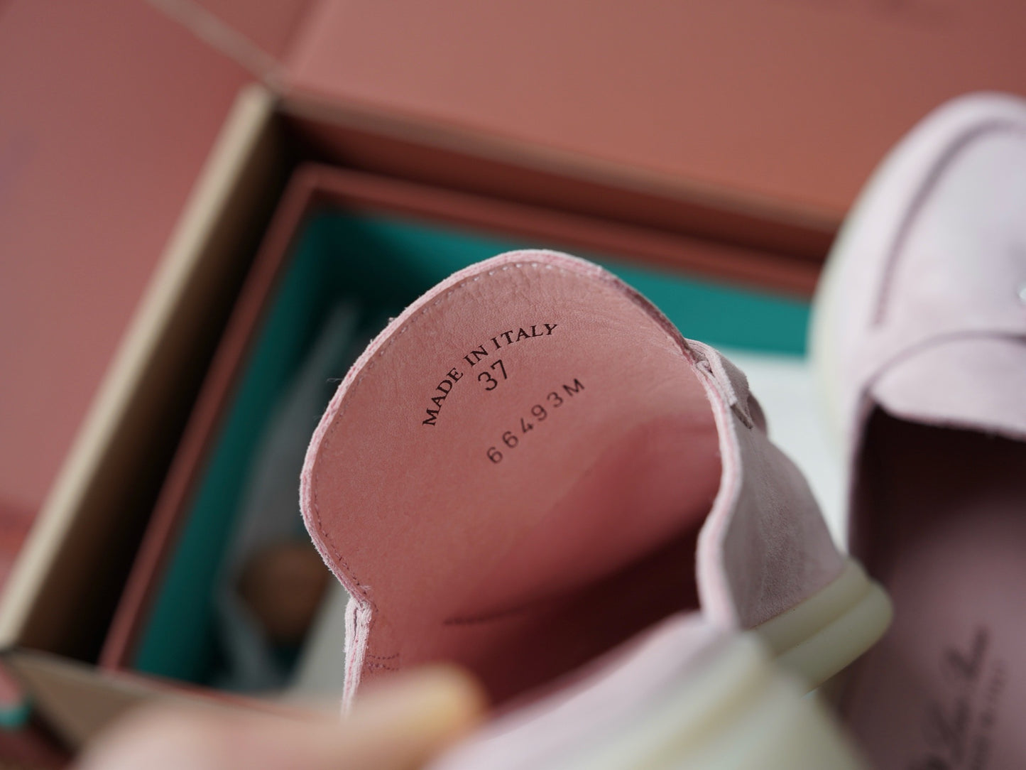 LORO SUMMER CHARM