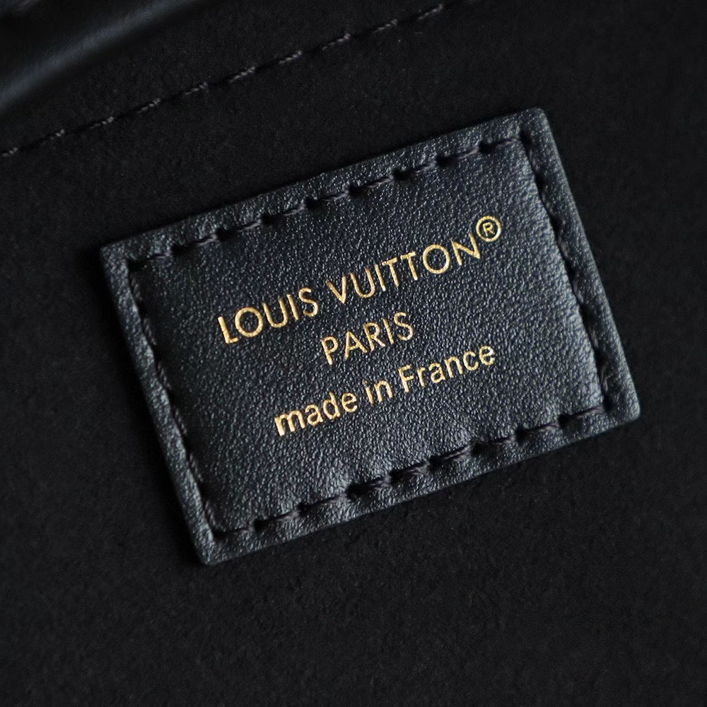 THE DROP MONOGRAM
