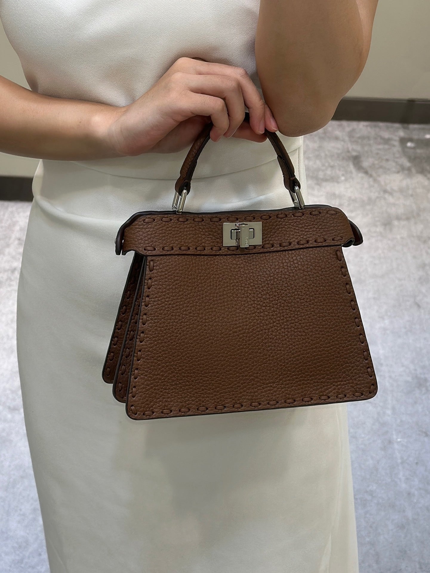 PEEKABOO ISEEU LEATHER 20