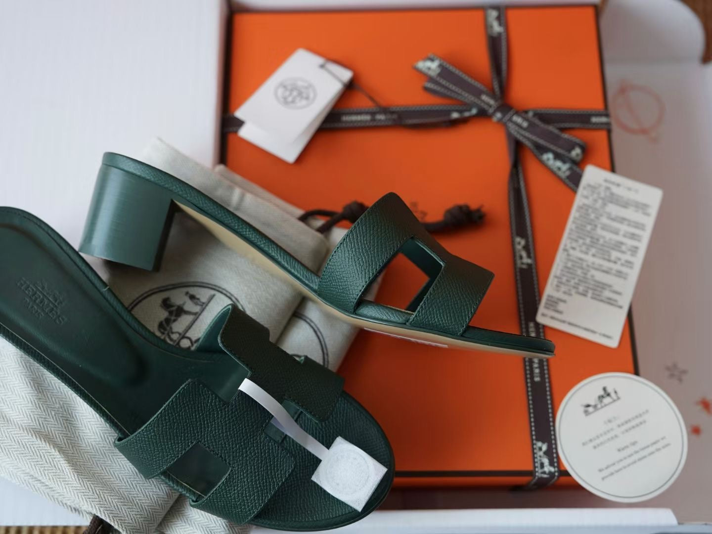 OASIS SANDAL