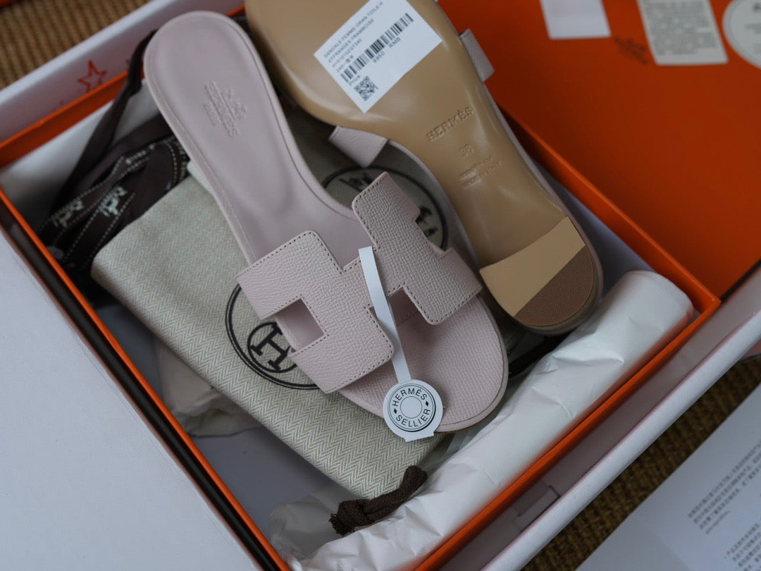 OASIS SANDAL
