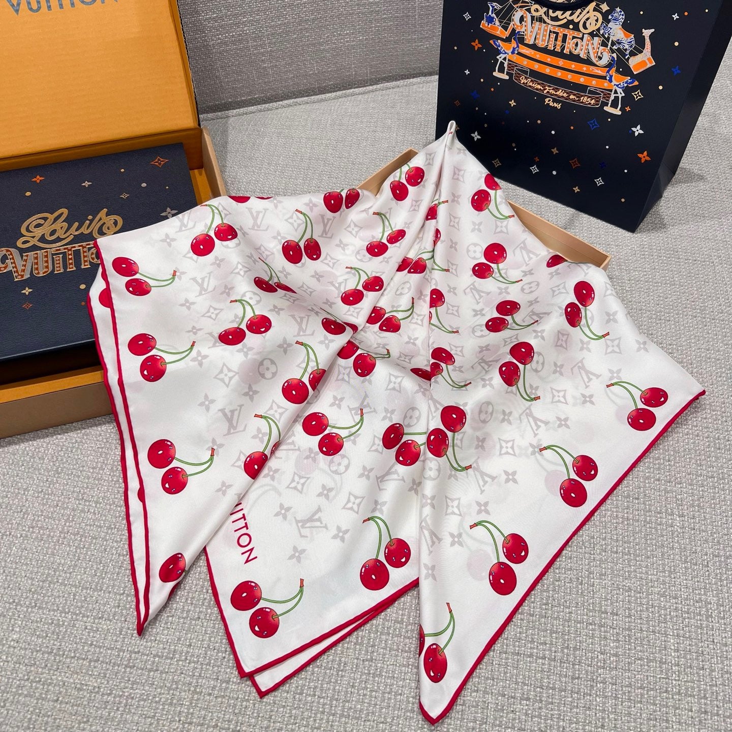 SILK SCATF 90*90