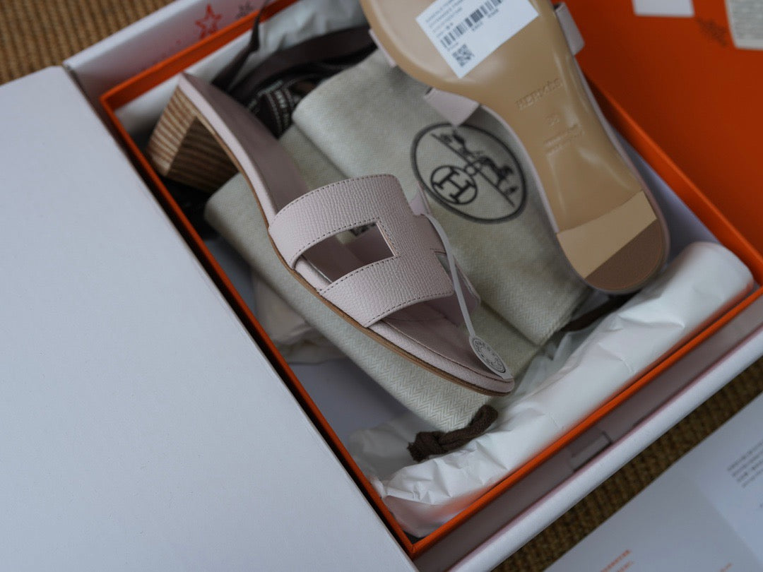 OASIS SANDAL