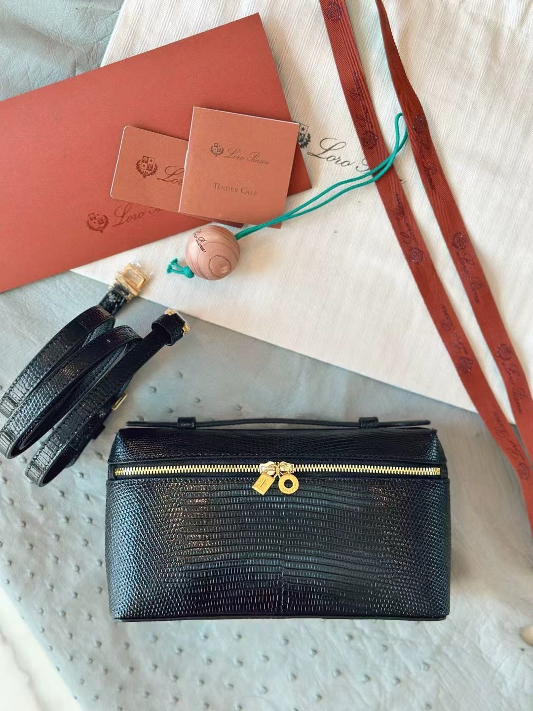 LORO L19 LIZARD LEATHER