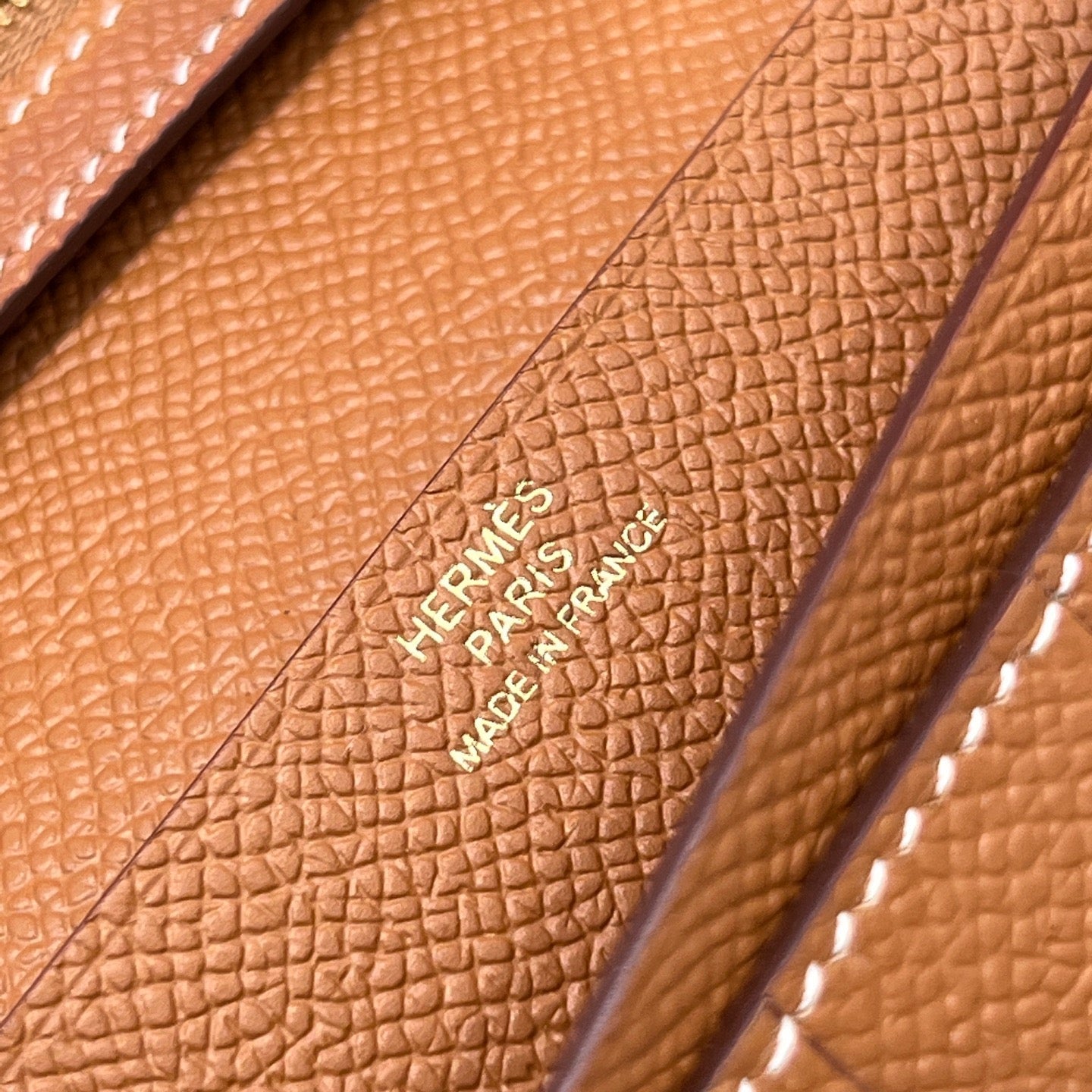 WALLET GOLD COLOR