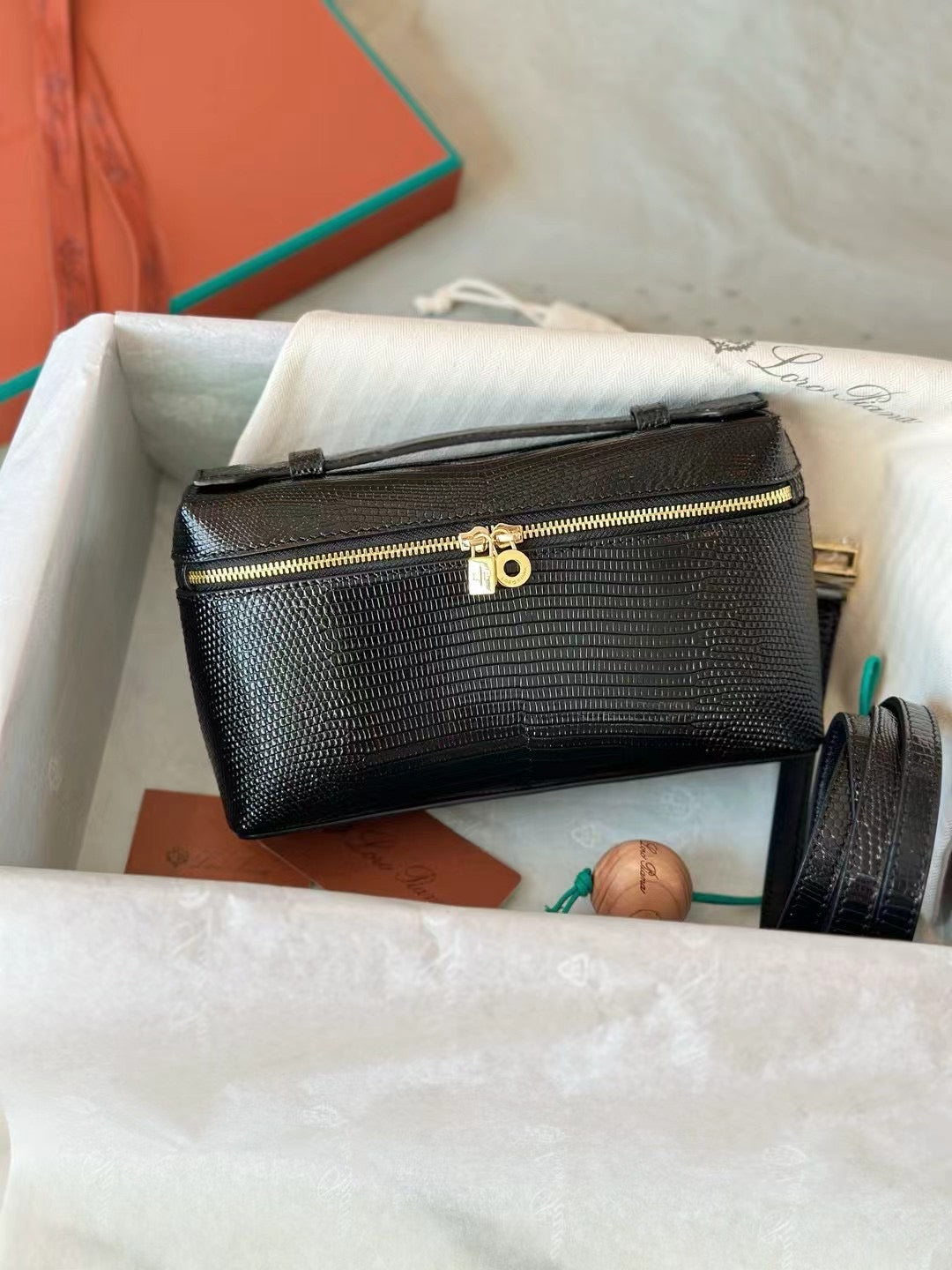 LORO L19 LIZARD LEATHER