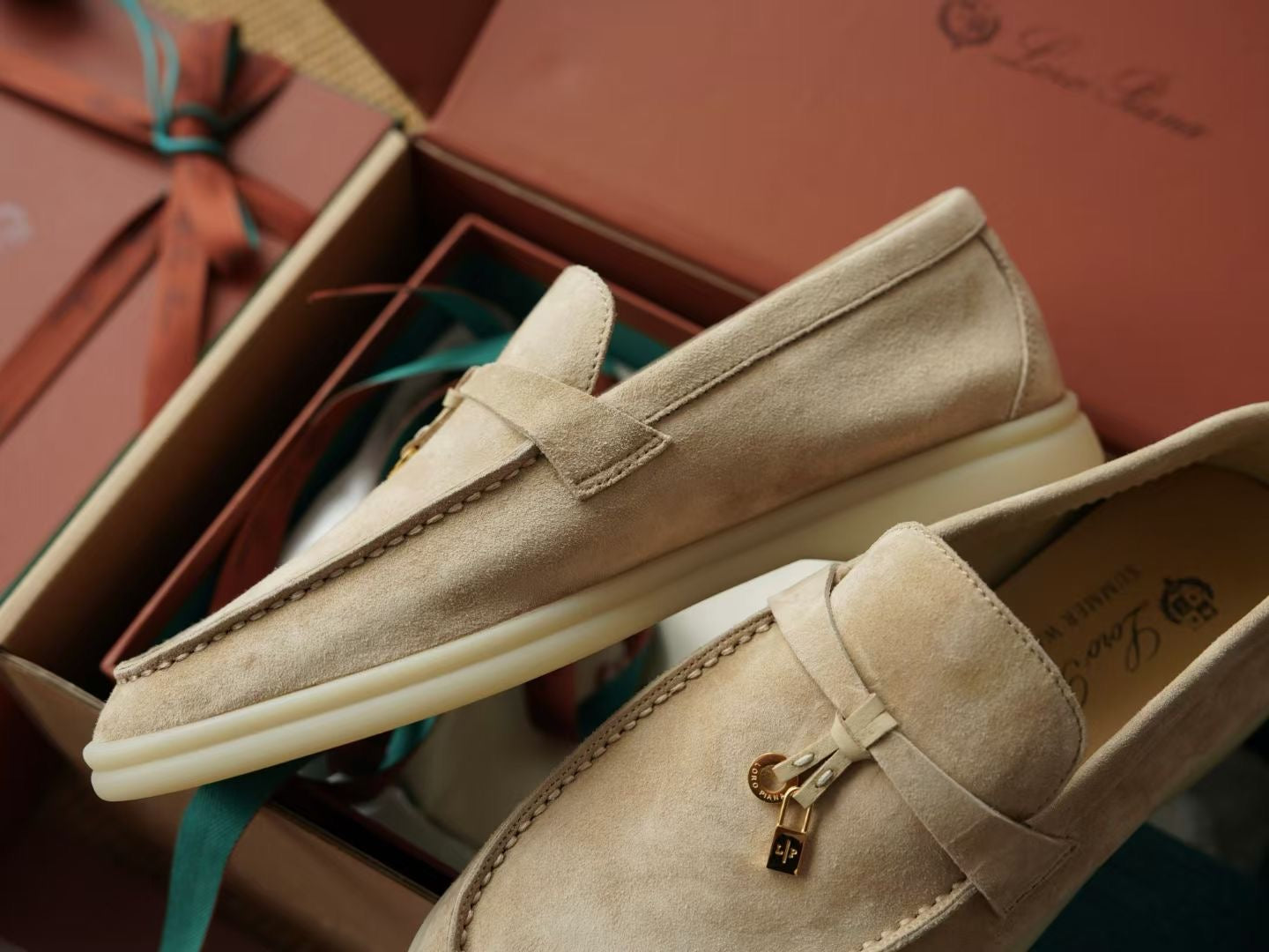 SUMMER CHARMS WALK LOAFER