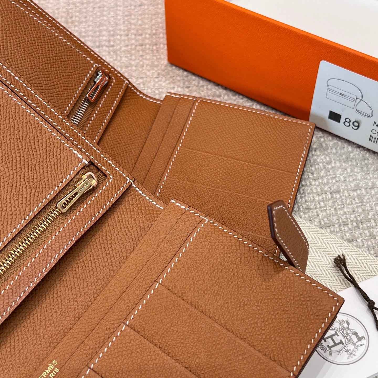 WALLET GOLD COLOR