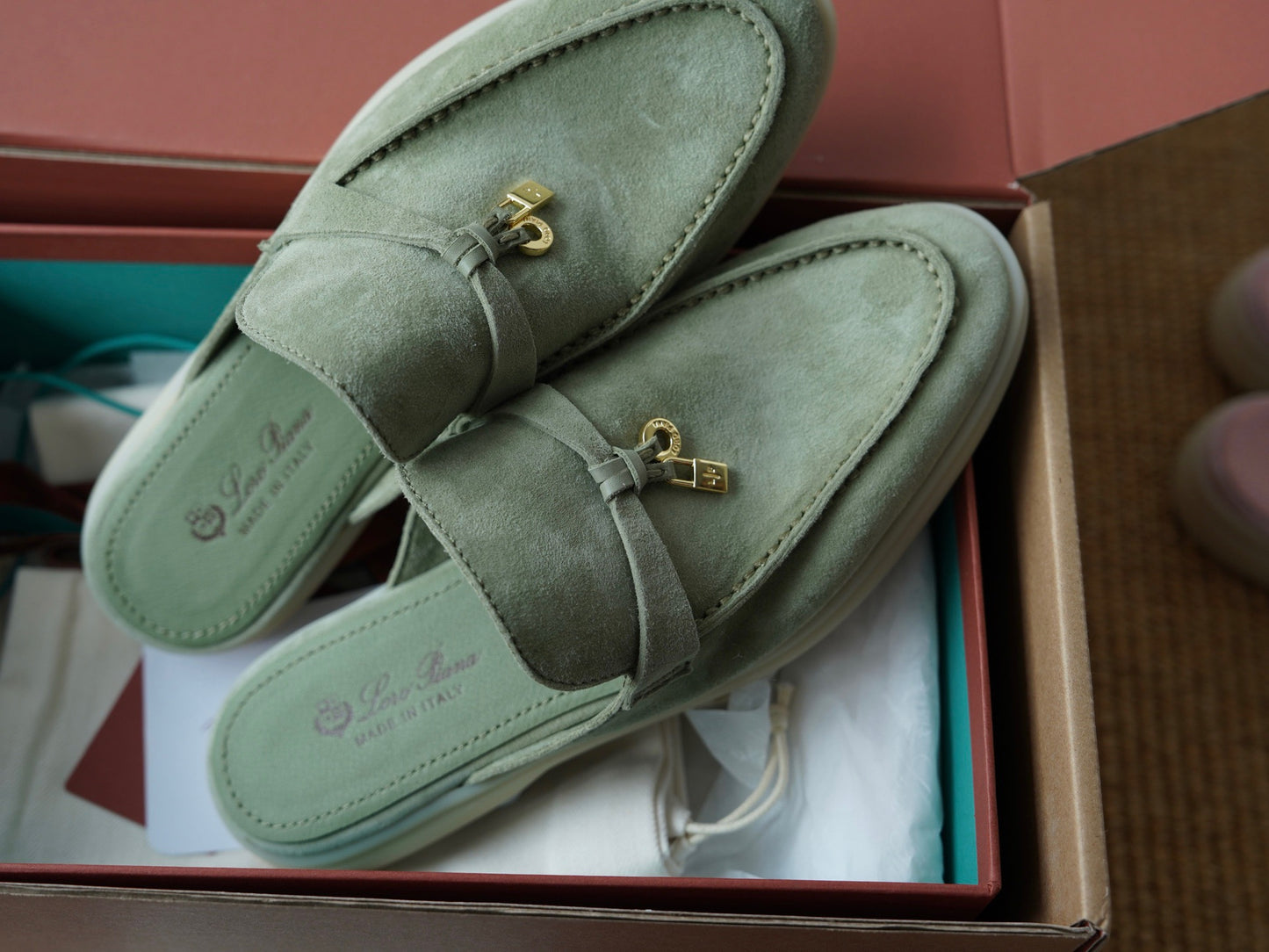 LORO SUMMER CHARM