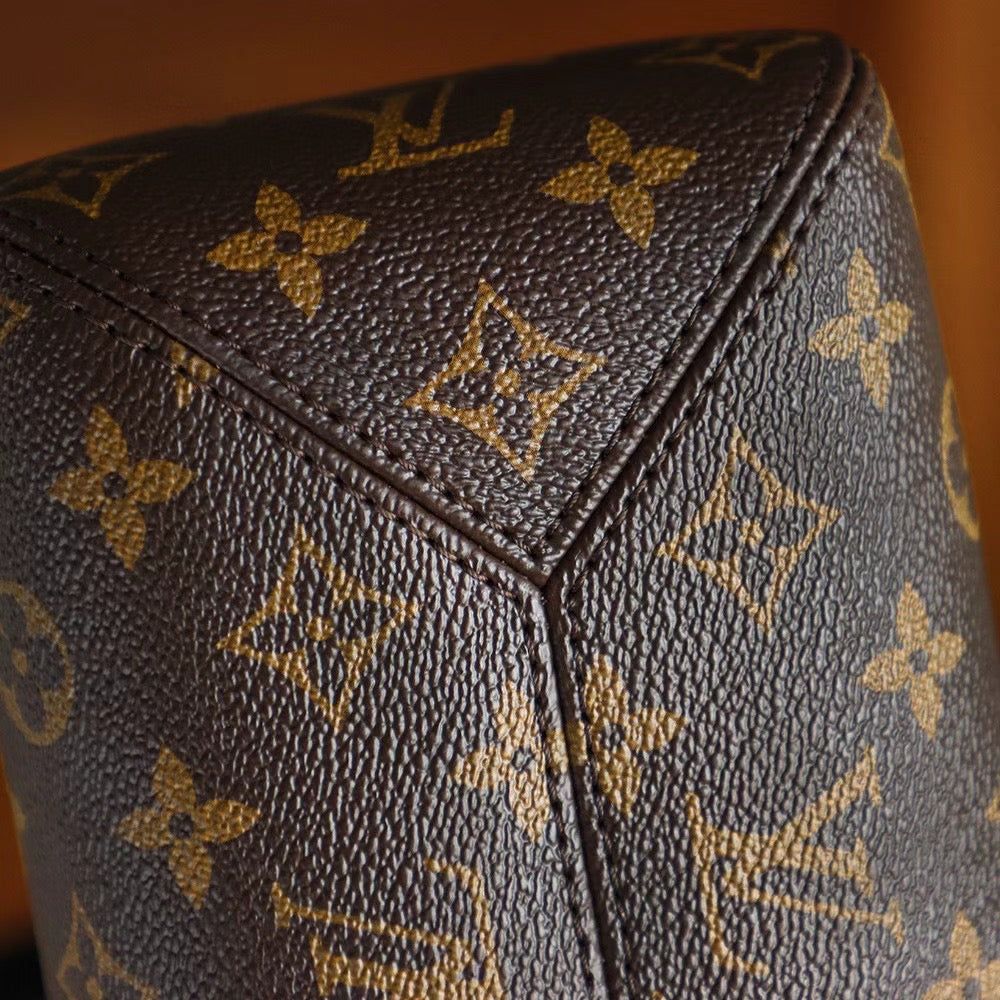THE DROP MONOGRAM