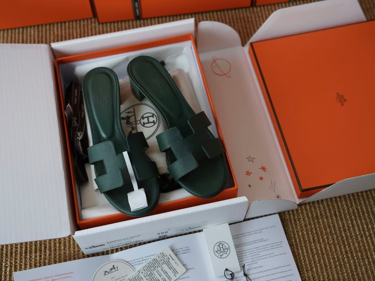 OASIS SANDAL