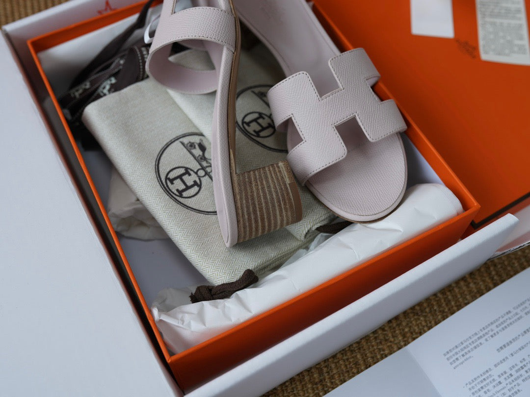 OASIS SANDAL