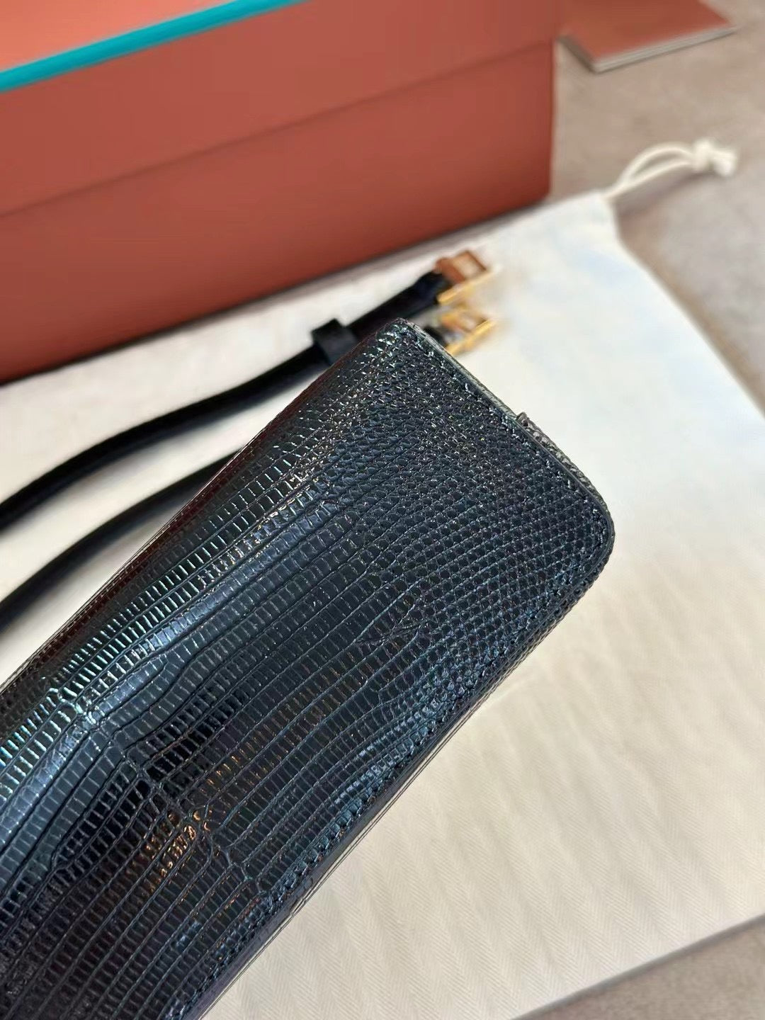 LORO L19 LIZARD LEATHER