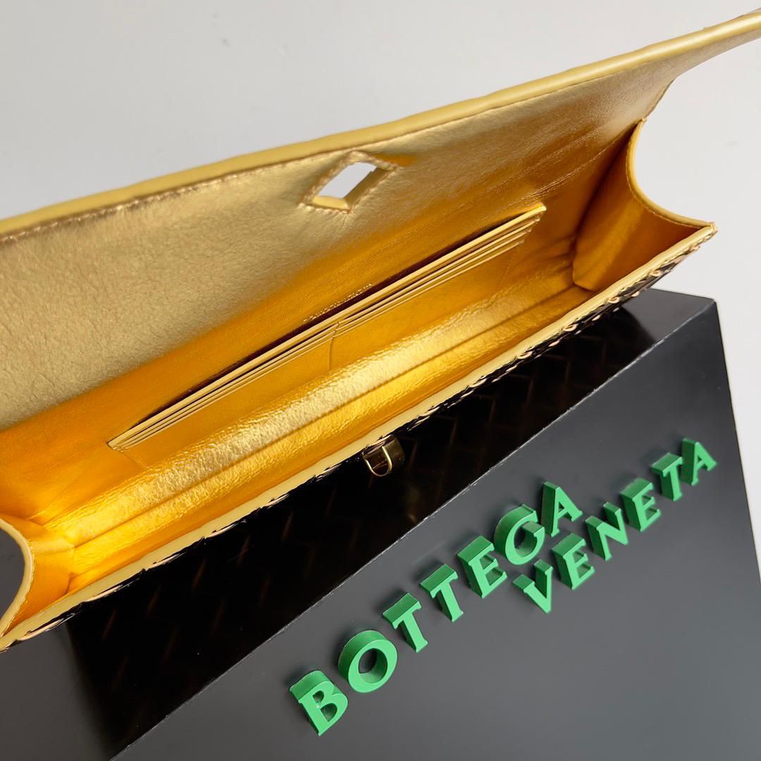 ANDIAMO CLUTCH