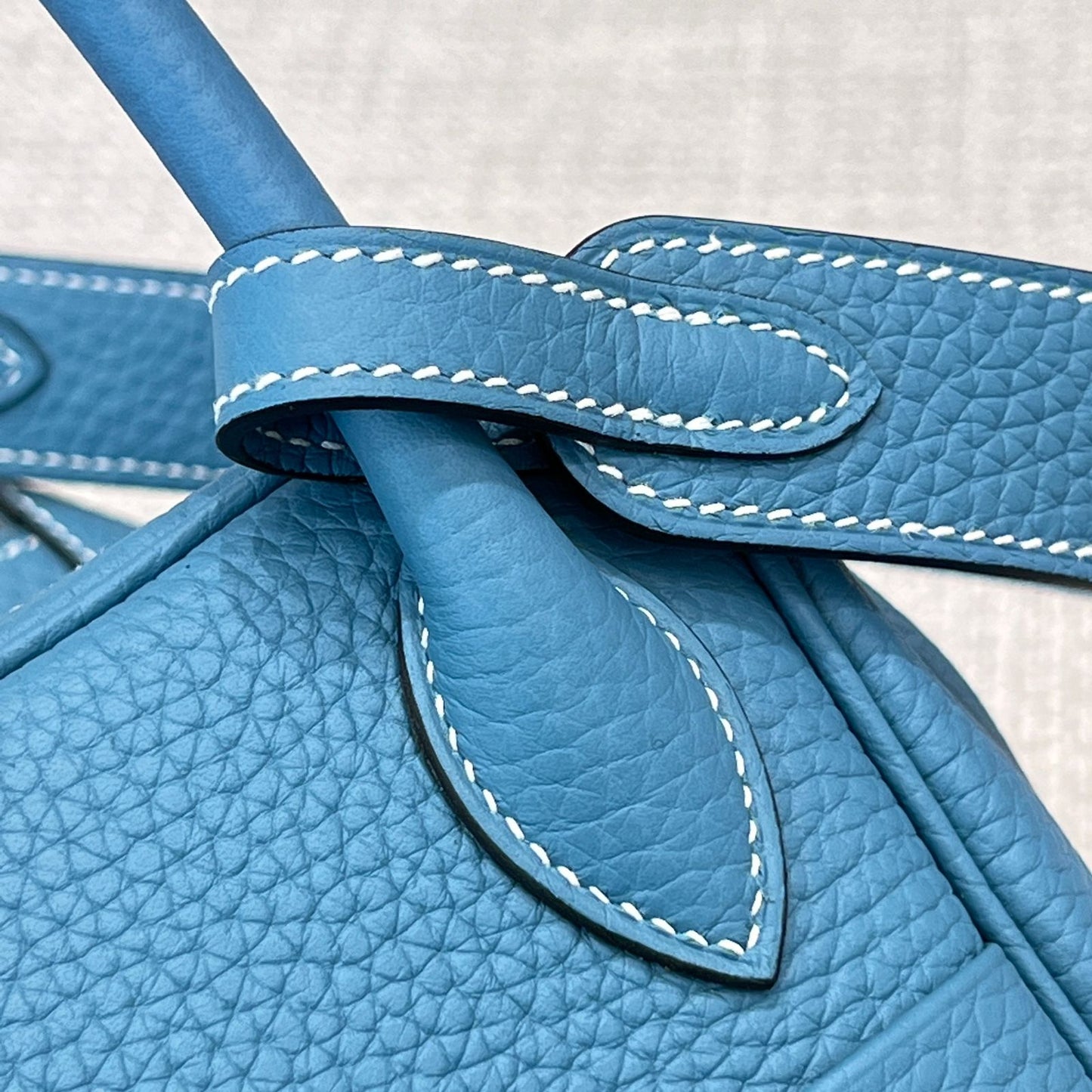 Lindy 26 Blue Jean Gold Hardware