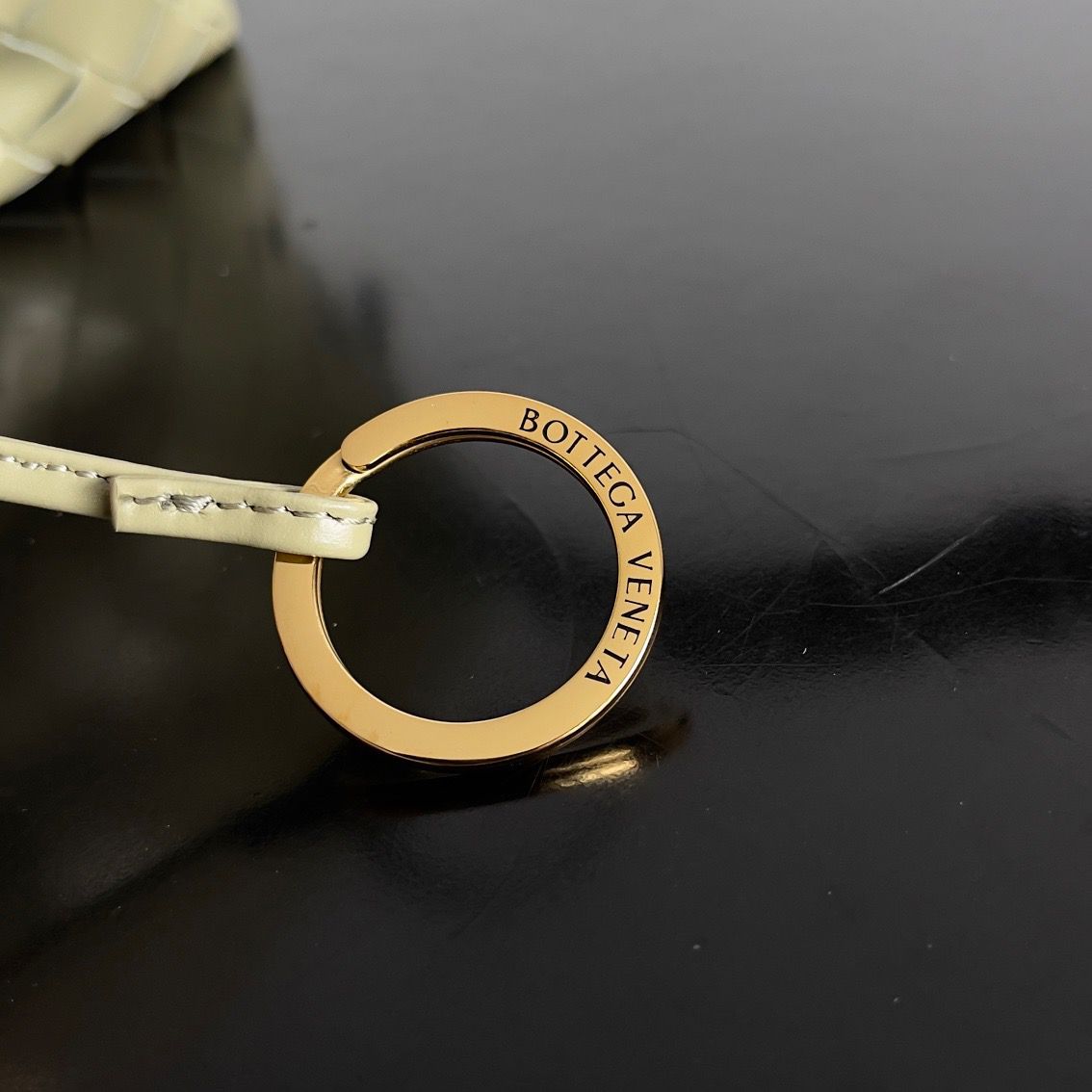 Top Handle Loop