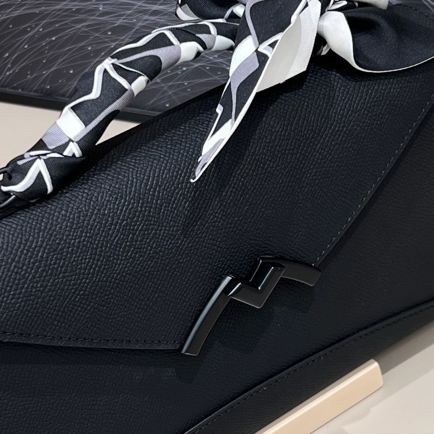 MOYNAAAT GABRIELLE CLUTCH