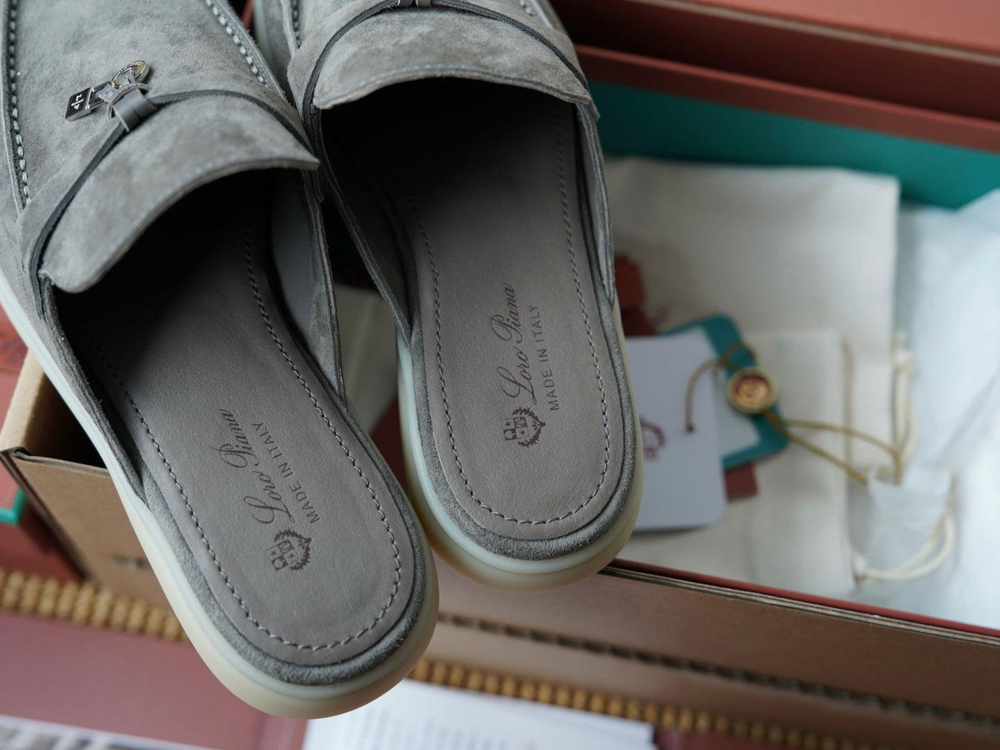 LORO SUMMER CHARM