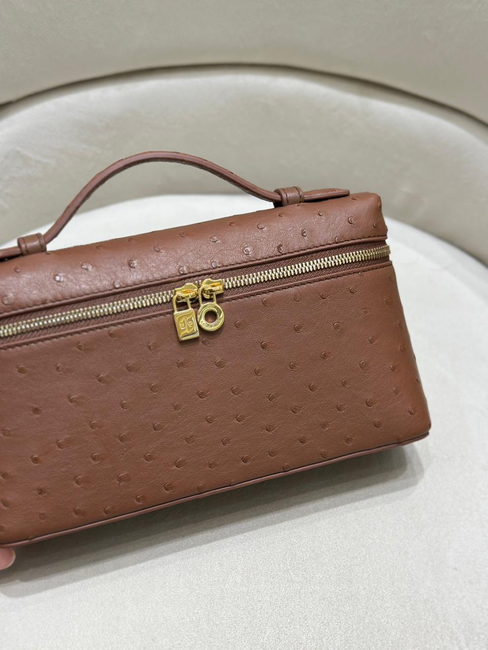 Loro L19 Ostrich Leather