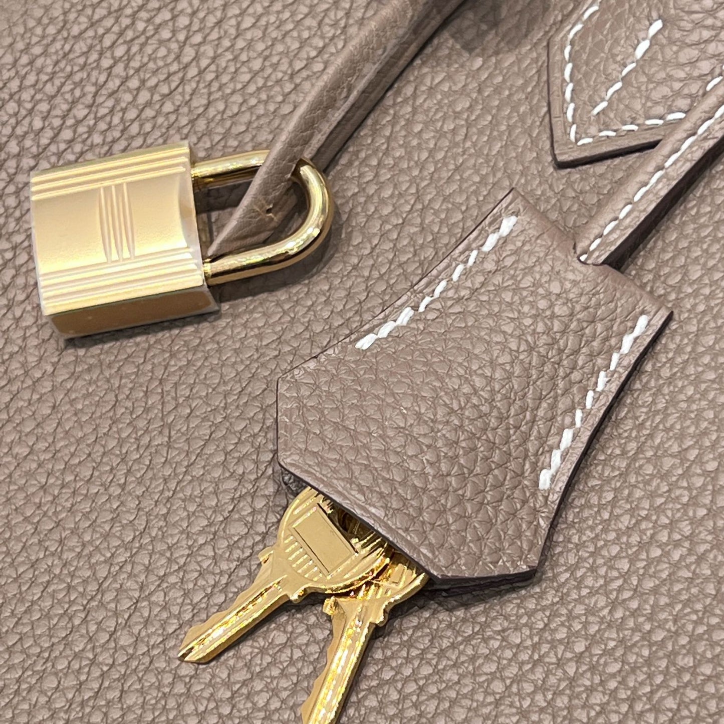 BK 25 Etoupe Gold hardware