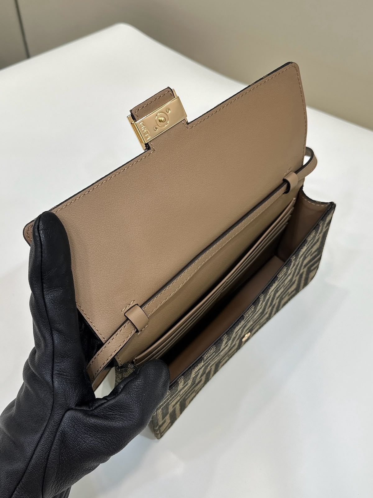 Flogo Cross Bag