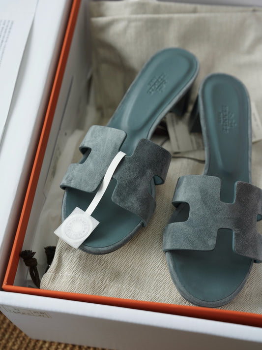 OASIS SANDAL