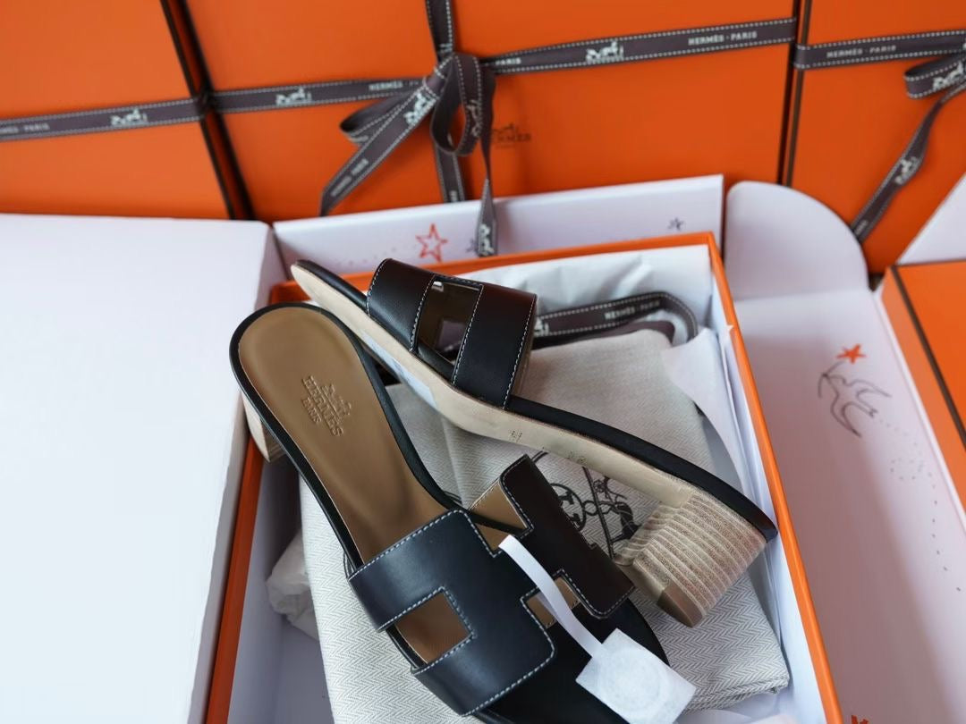OASIS SANDAL