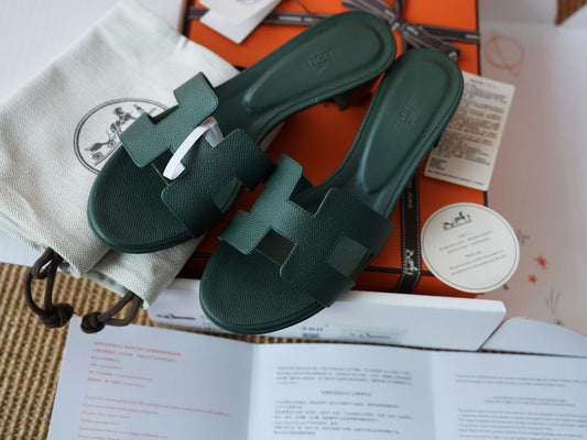 OASIS SANDAL