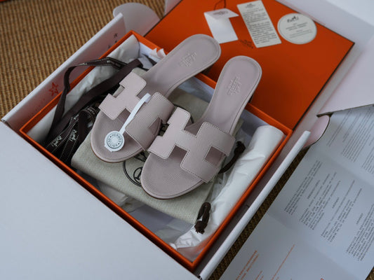 OASIS SANDAL