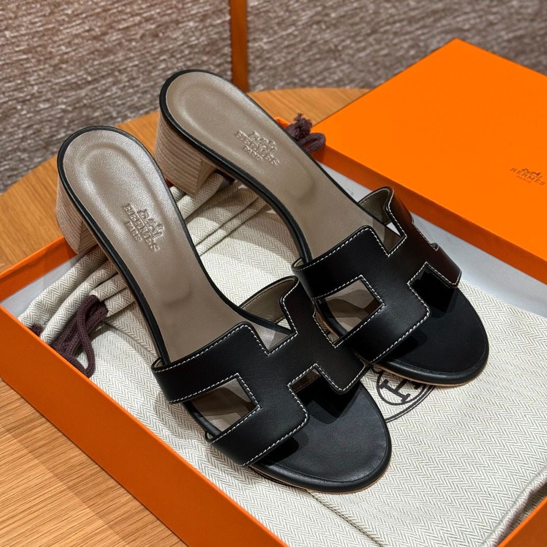 Oasis Sandal