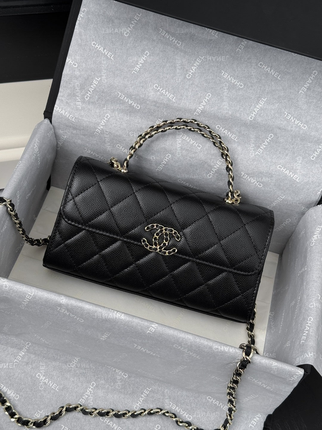 25S TOP HANDLE KELLY CLUTCH