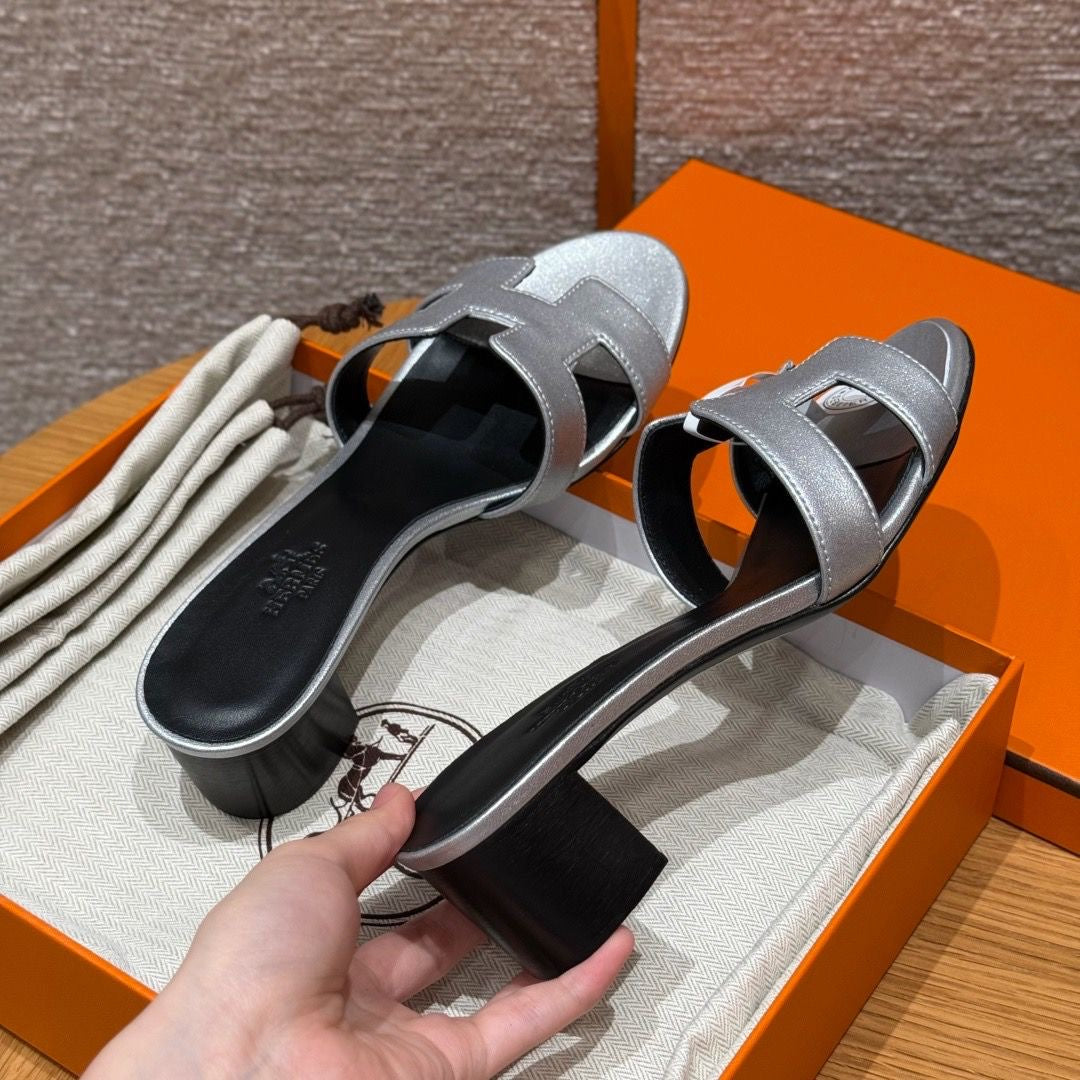 OASIS SANDAL