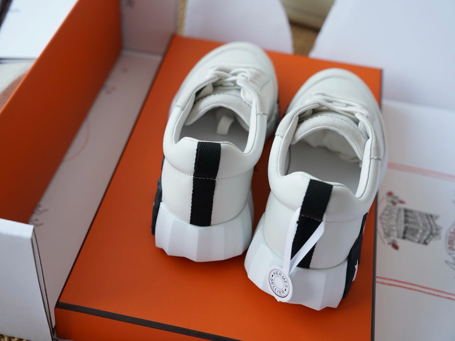 Bouncing sneaker