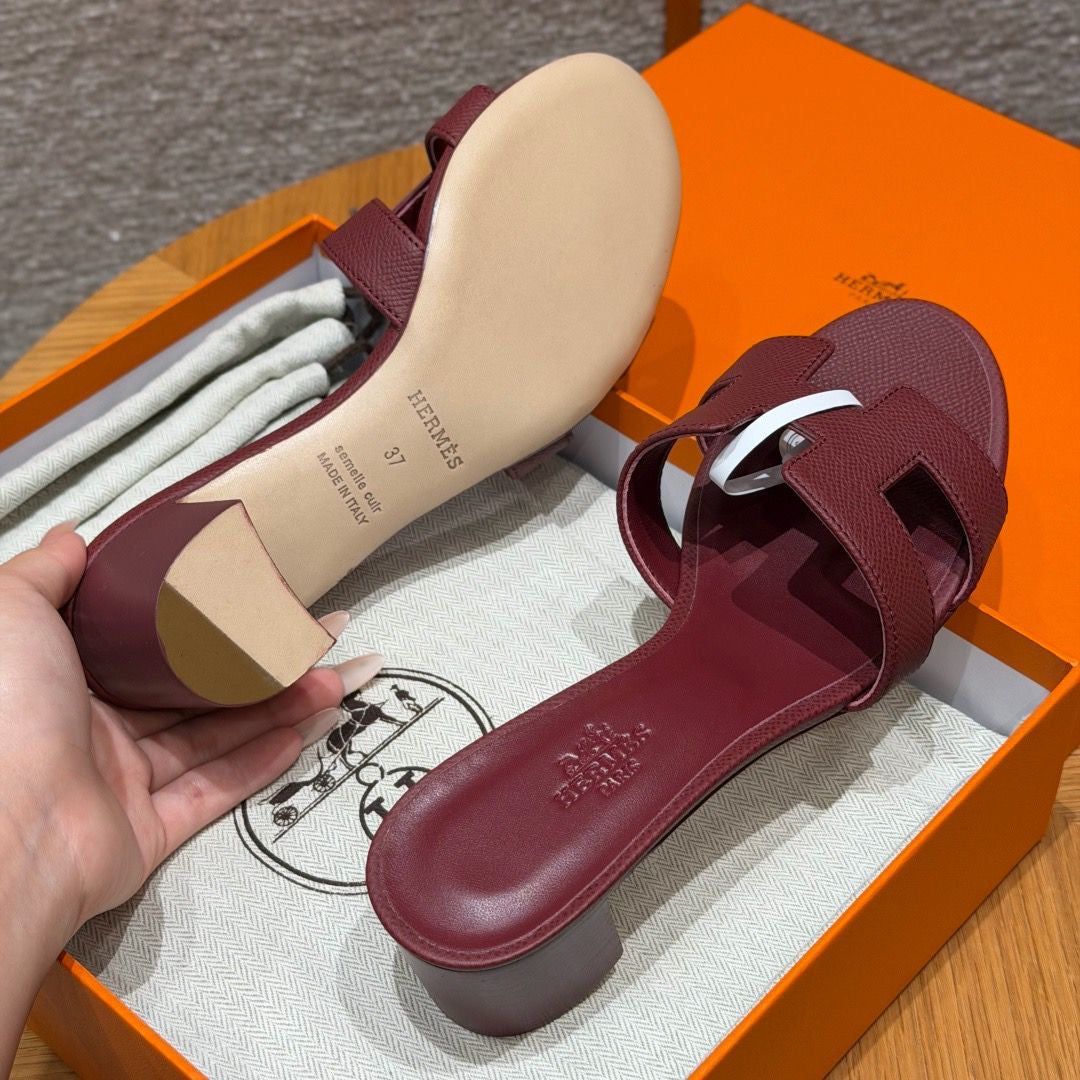 Oasis Sandal