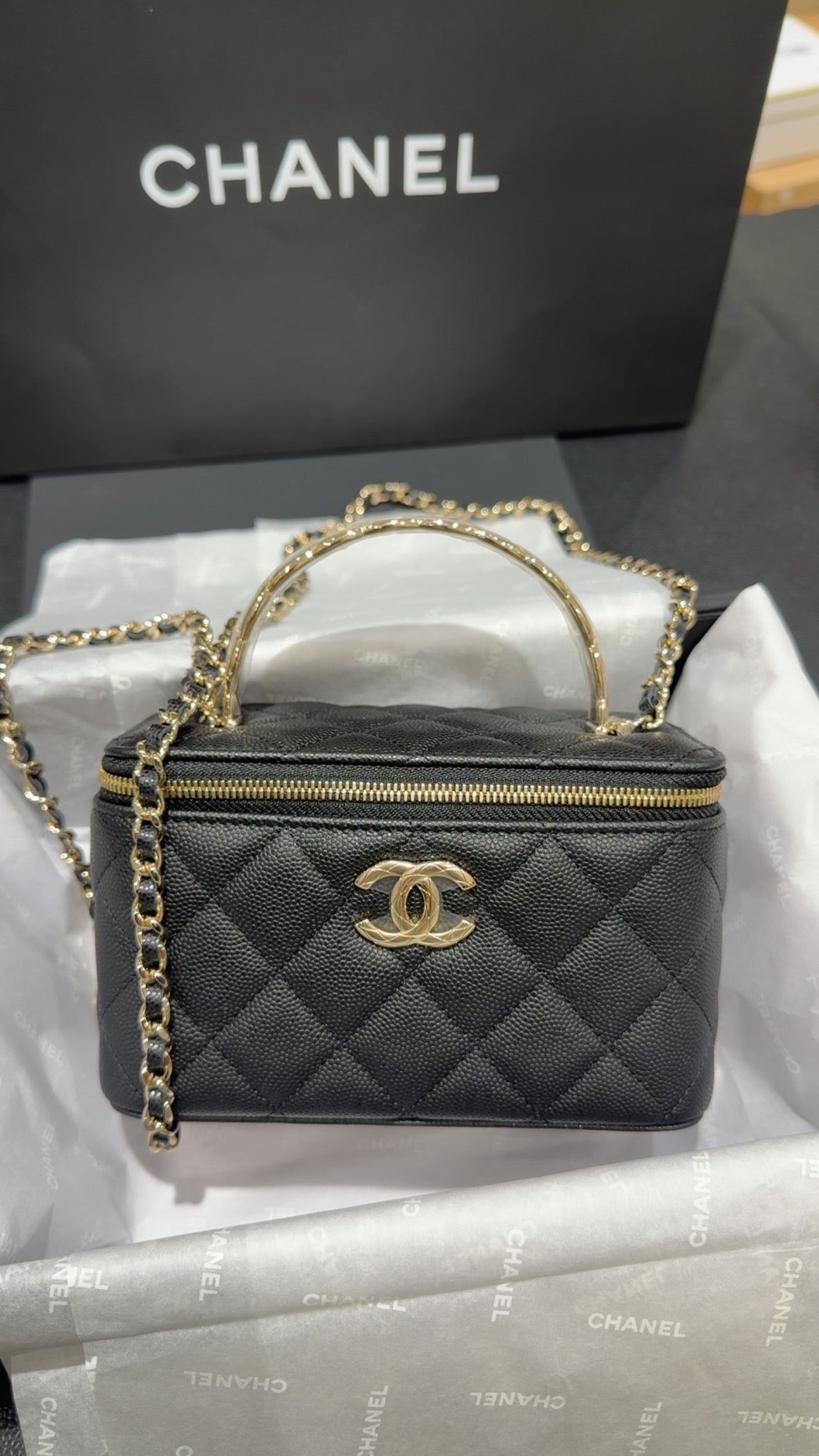 CLASSIC MAKE UP BAG
