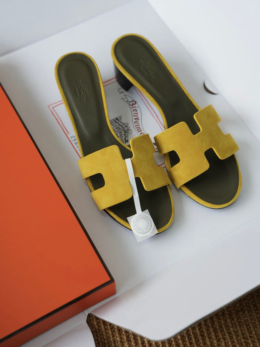 OASIS SANDAL