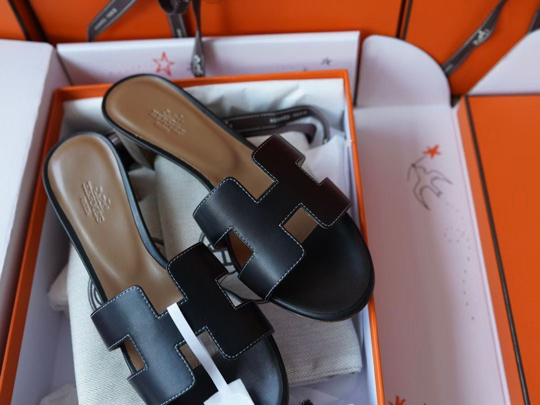 OASIS SANDAL