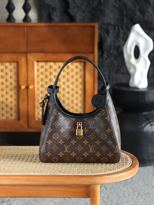 THE DROP MONOGRAM