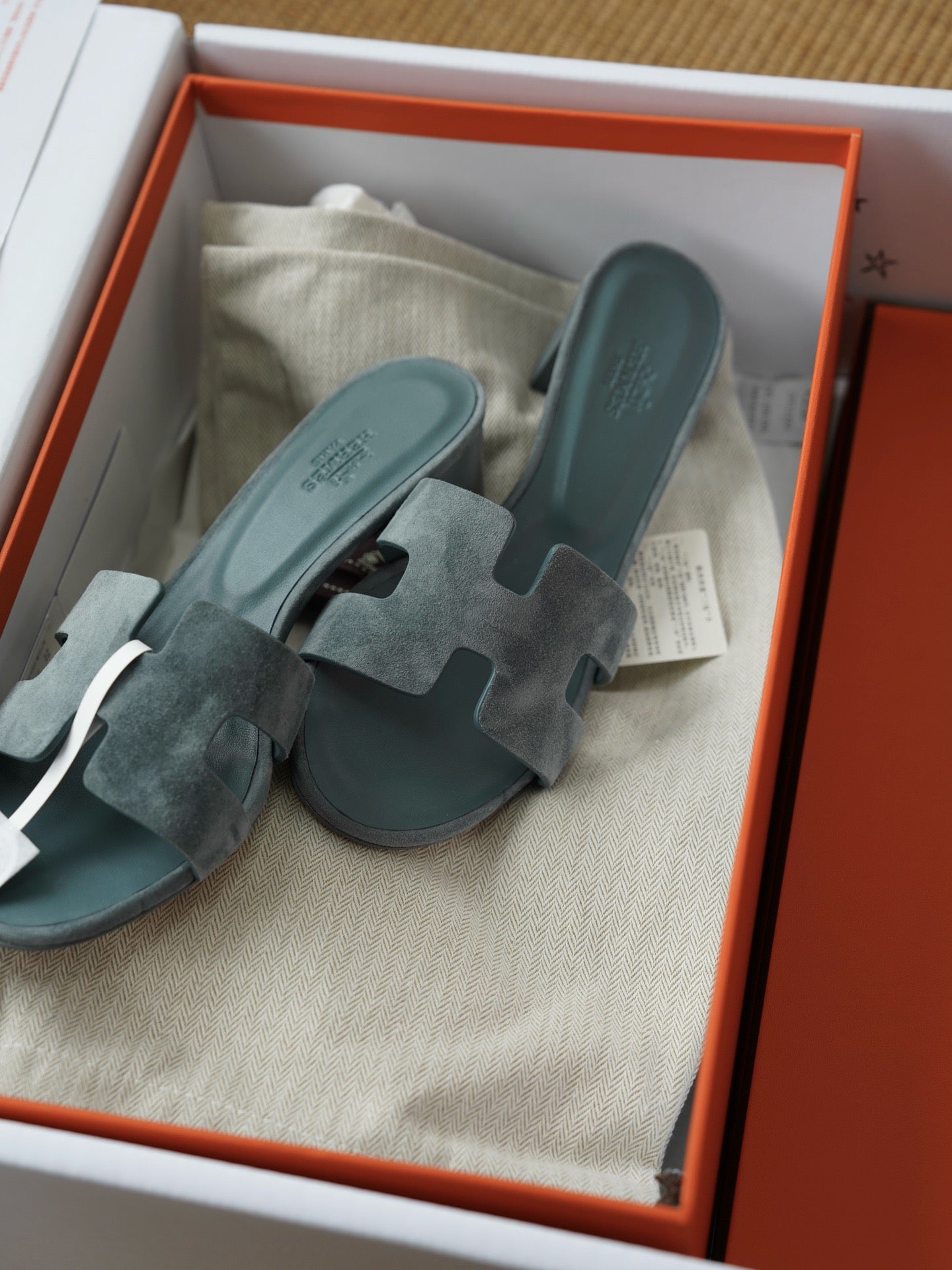 OASIS SANDAL