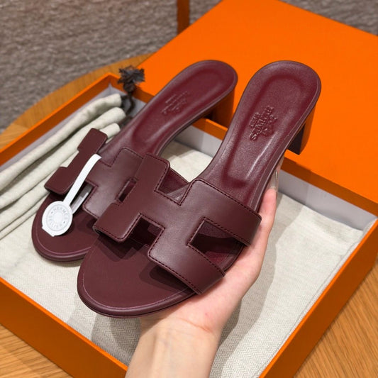 Oasis Sandal