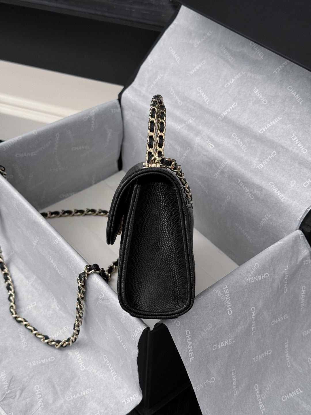 25S TOP HANDLE KELLY CLUTCH