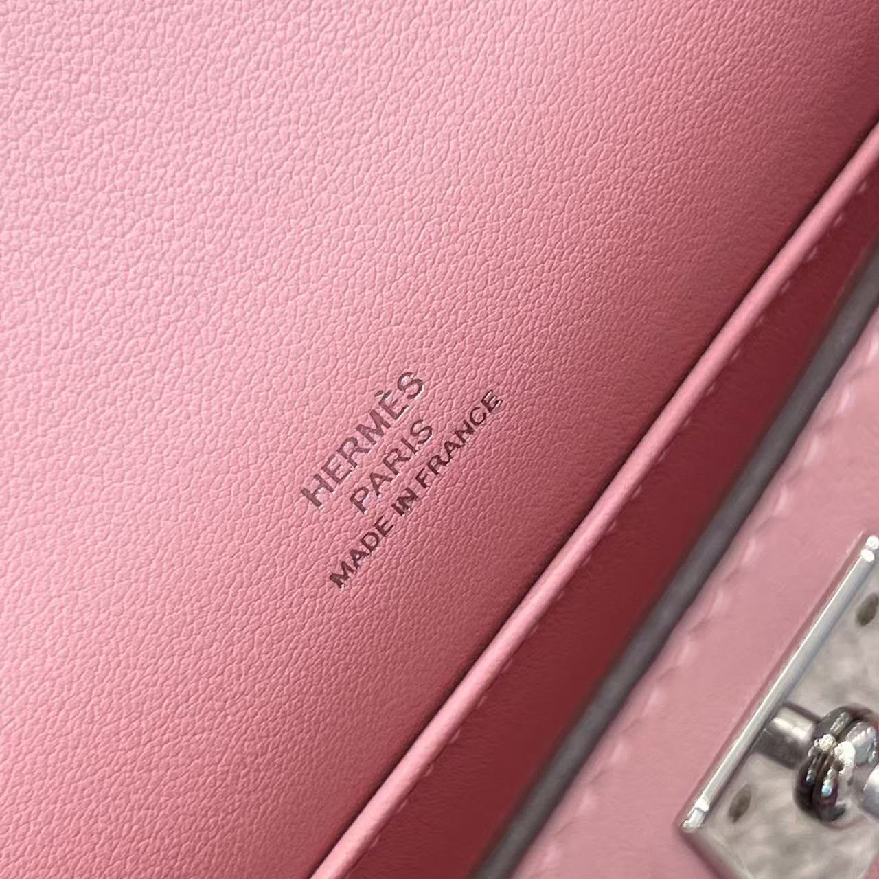 𝐊𝐞𝐥𝐥𝐲 𝐏𝐨𝐜𝐡𝐞𝐭𝐭𝐞 𝐅𝐫𝐚𝐧𝐜𝐞 𝐒𝐰𝐢𝐟𝐭 𝐋𝐞𝐚𝐭𝐡𝐞𝐫 - Sakura