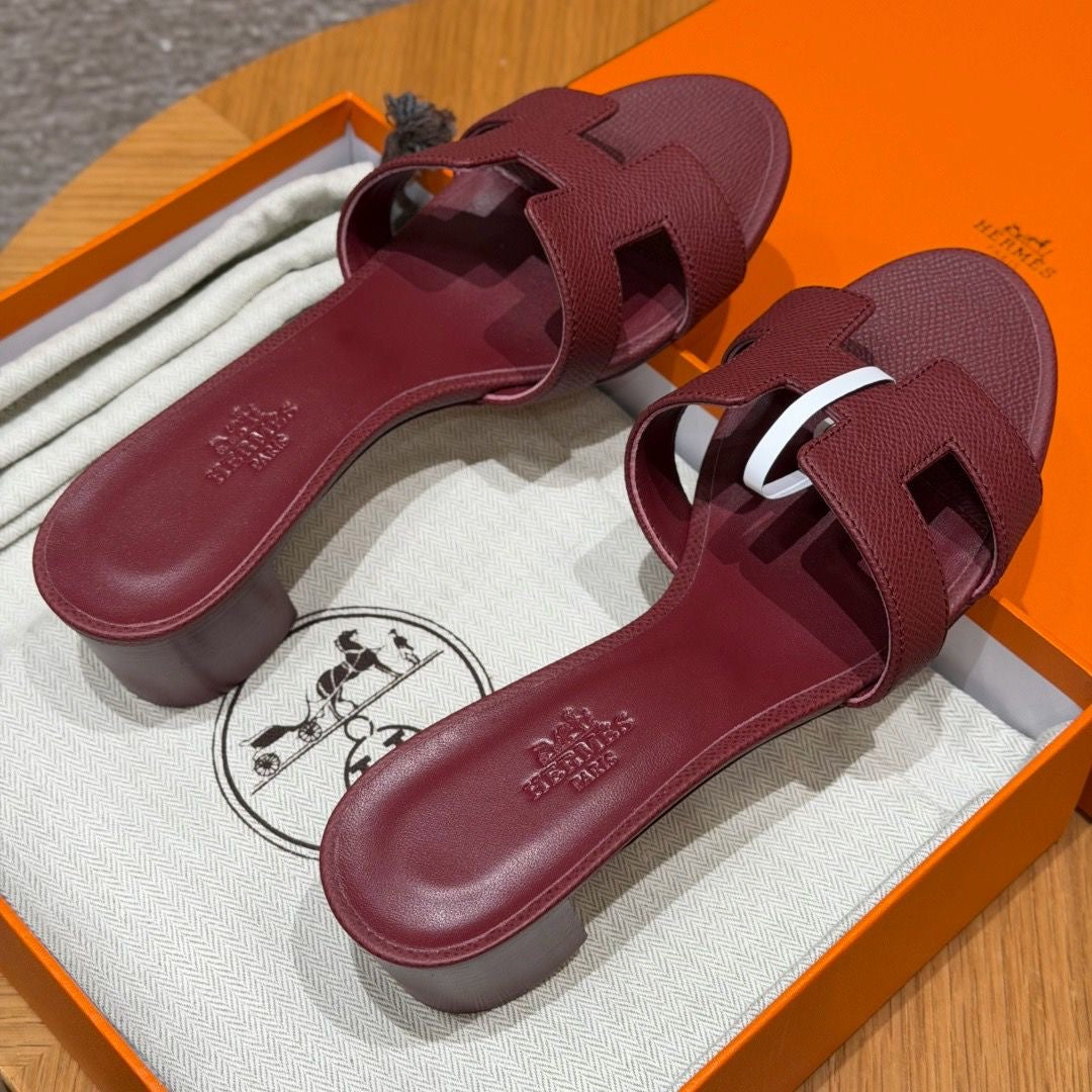 Oasis Sandal
