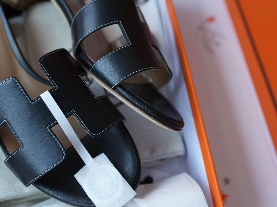 OASIS SANDAL