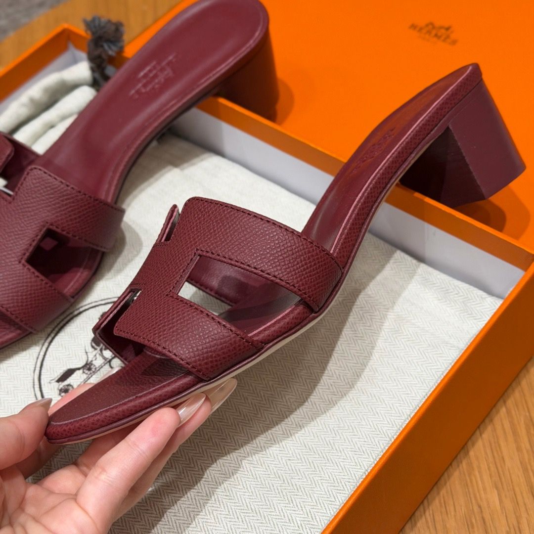 Oasis Sandal