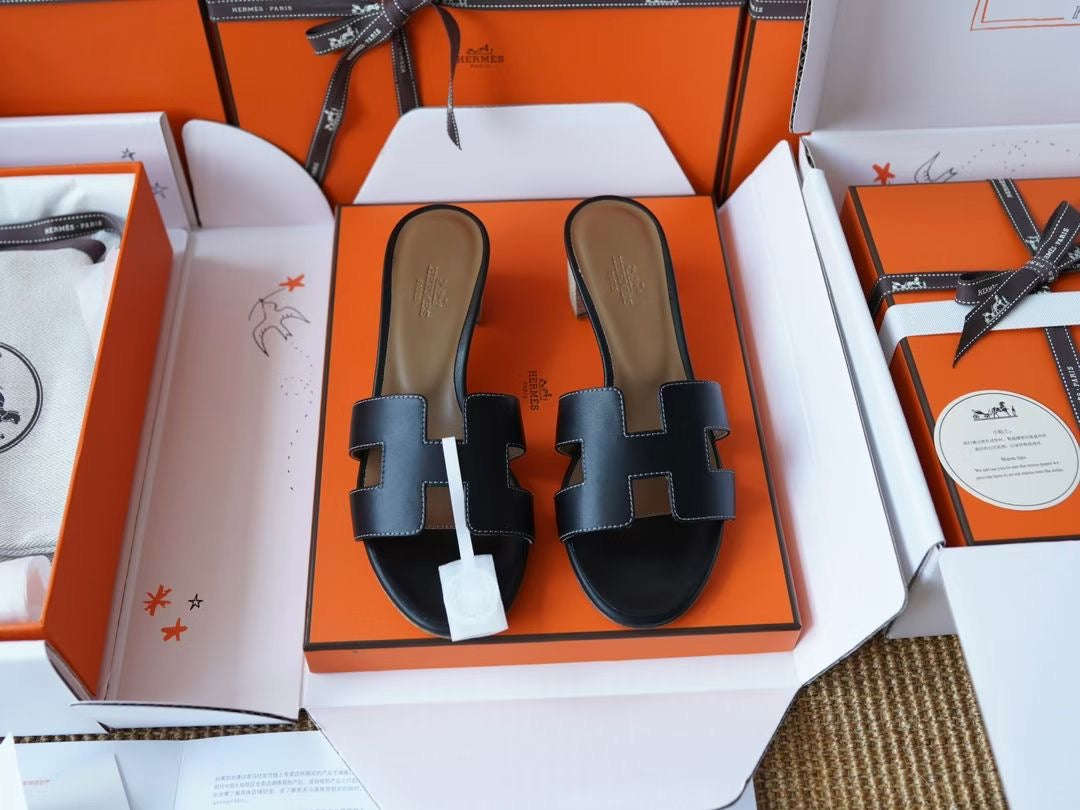 OASIS SANDAL