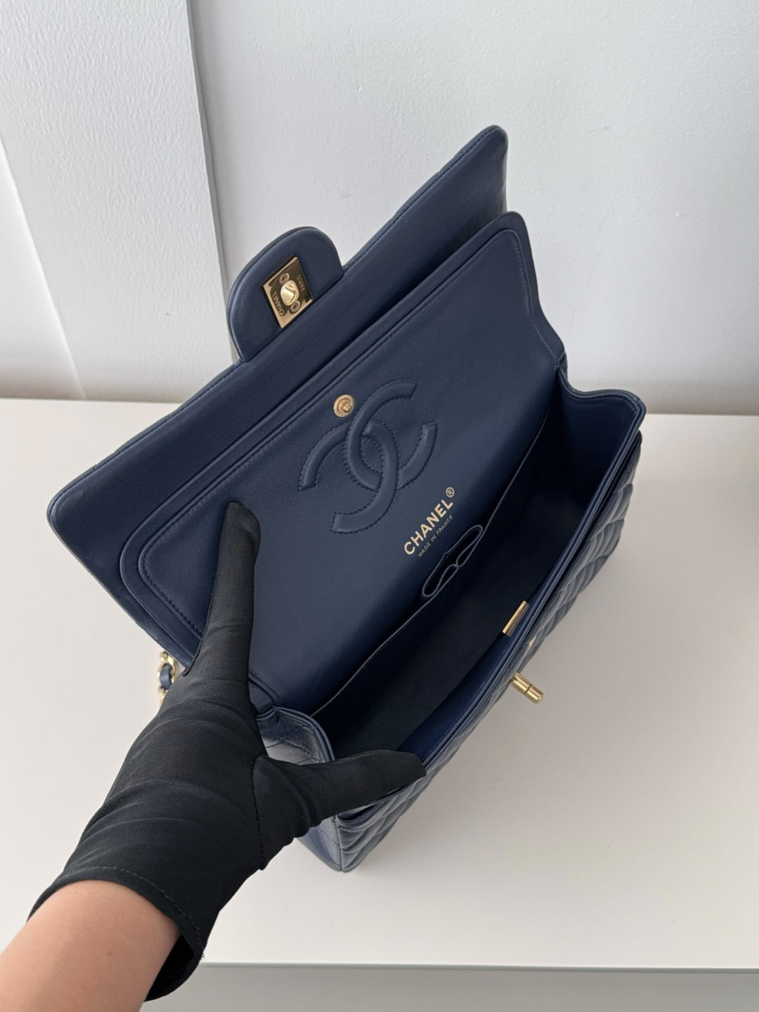 CLASSIC 25 GOLD HARDWARE